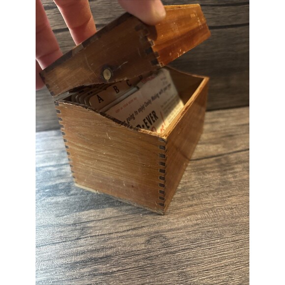 Vtg INDEX CARD/RECIPE Wood FILE BOX Merchant 5.75"X4" Cedar - Picture 15 of 16